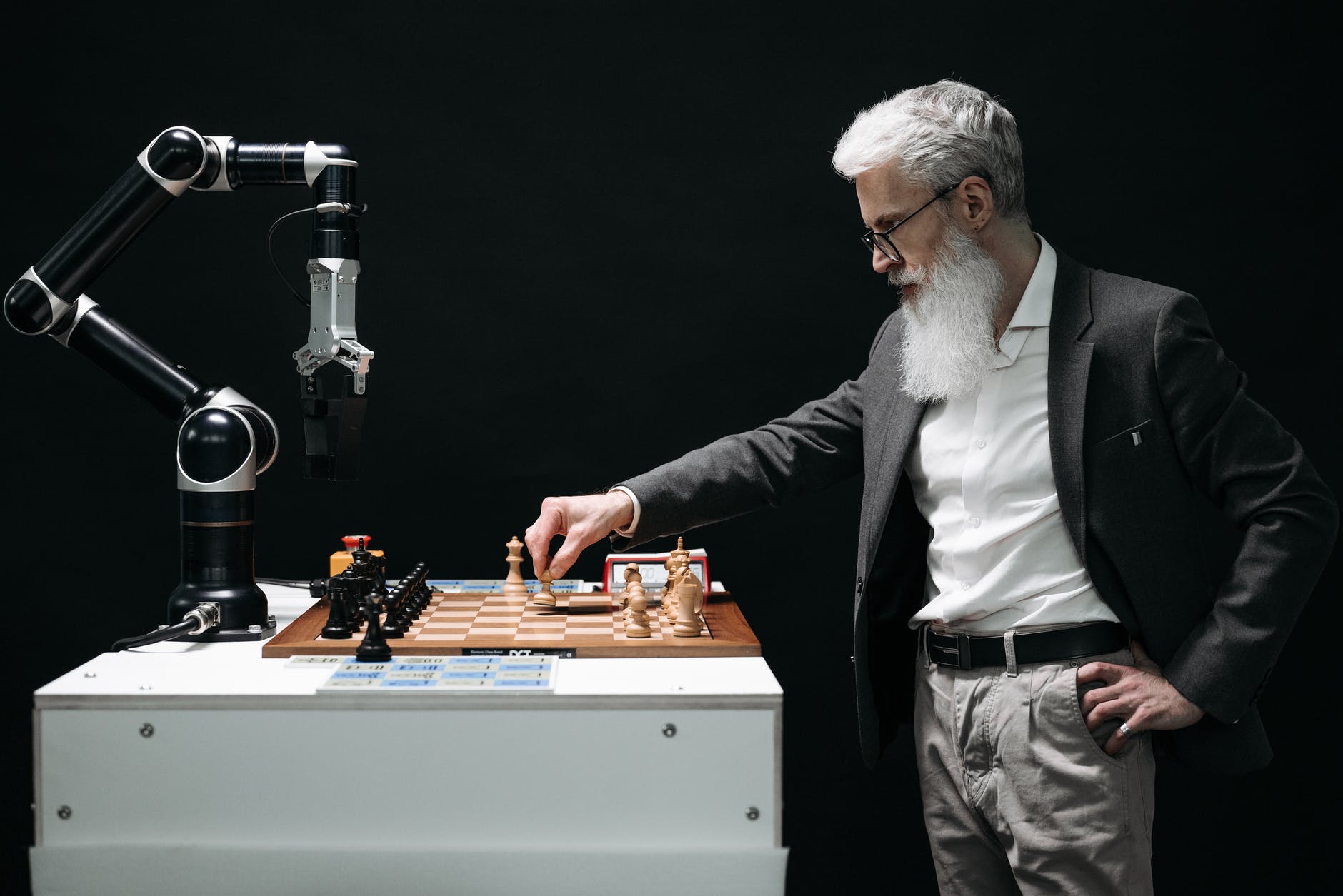 Read more about the article How AI can Modify Customer Engagement: 6 Ways